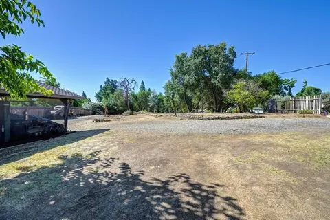 Exterior - 6405 Palm Dr, Carmichael, CA 95608 photo 3 of 16