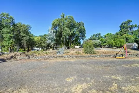 Exterior - 6405 Palm Dr, Carmichael, CA 95608 photo 9 of 16