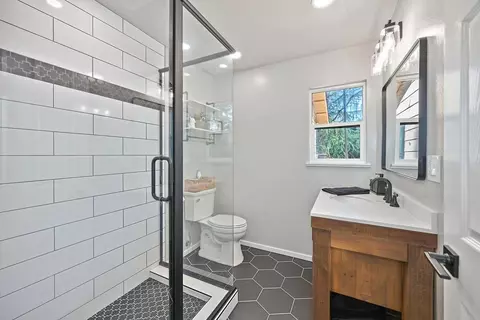 Bath - 6405 Palm Dr, Carmichael, CA 95608 photo 1 of 3