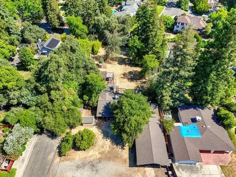 View/Area - 6405 Palm Dr, Carmichael, CA 95608 photo 5 of 8
