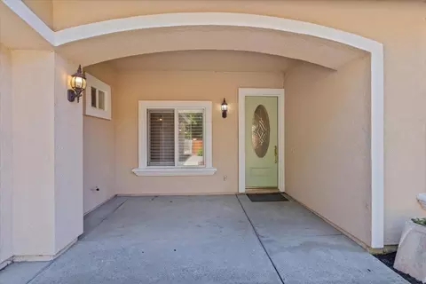 3648 Voleyn St, Carmichael, CA 95608 photo 5