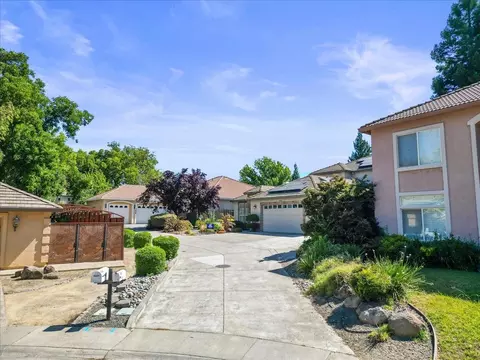 3648 Voleyn St, Carmichael, CA 95608 photo 3