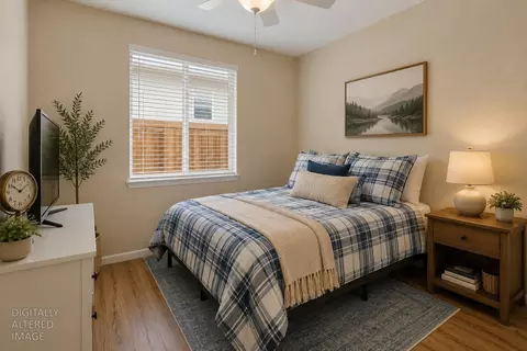 Bedroom - 1901 Fall River Dr, Linda, CA 95901 photo 6 of 8