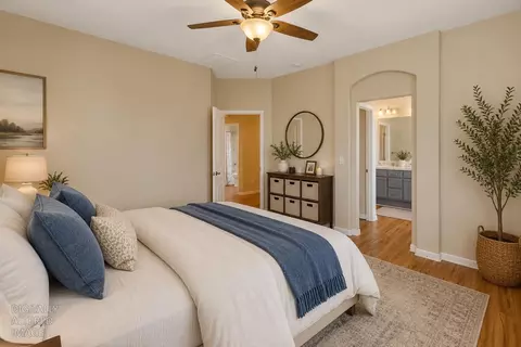 Bedroom - 1901 Fall River Dr, Linda, CA 95901 photo 3 of 8