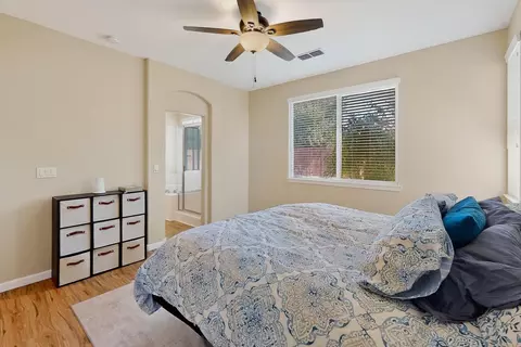 Bedroom - 1901 Fall River Dr, Linda, CA 95901 photo 4 of 8