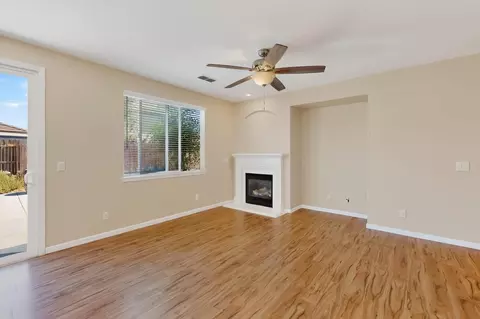 Living - 1901 Fall River Dr, Linda, CA 95901 photo 5 of 9