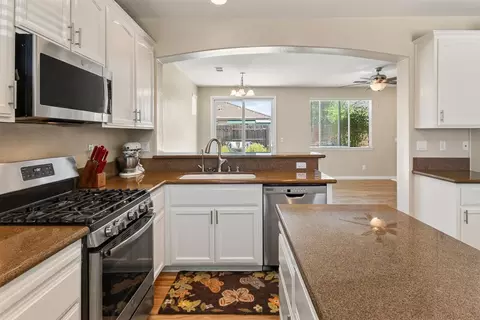 Kitchen - 1901 Fall River Dr, Linda, CA 95901 photo 11 of 11