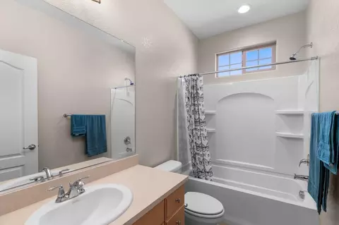 Bath - 3482 Rapallo Way, Manteca, CA 95337 photo 5 of 5