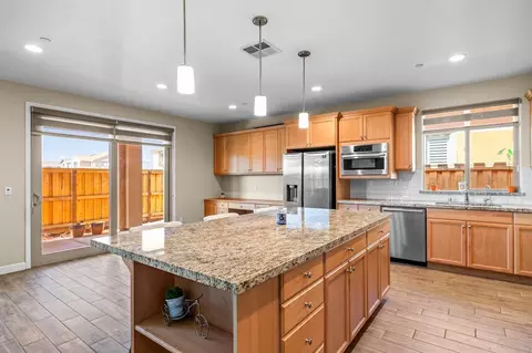 Kitchen - 3482 Rapallo Way, Manteca, CA 95337 photo 7 of 8