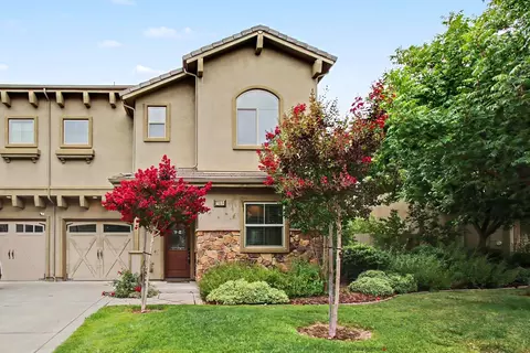 7019 Orchard Cir, Penryn, CA 95663