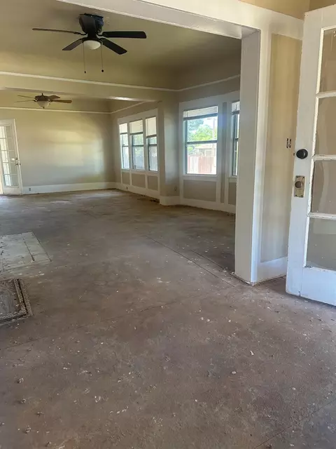 230 N 3rd St, Patterson, CA 95363 photo 9