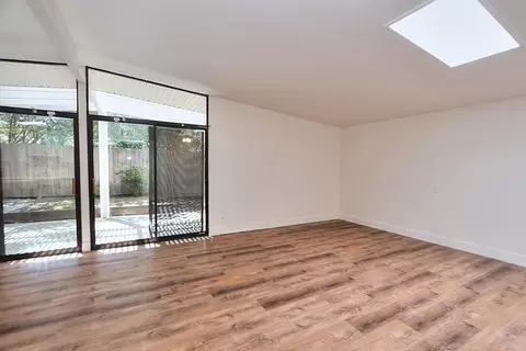 Living - 4929 Clear Cir, Carmichael, CA 95608 photo 3 of 9