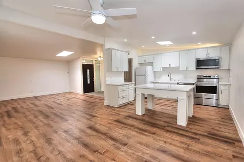 Kitchen - 4929 Clear Cir, Carmichael, CA 95608 photo 4 of 9