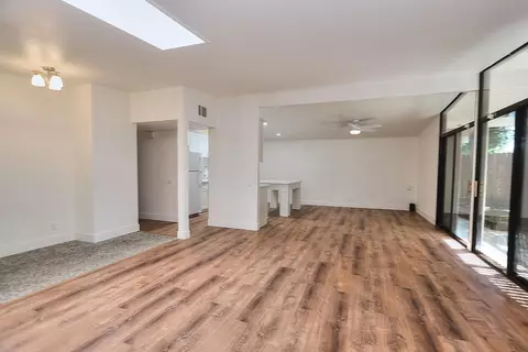 Living - 4929 Clear Cir, Carmichael, CA 95608 photo 4 of 9