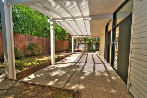 Exterior - 4929 Clear Cir, Carmichael, CA 95608 photo 9 of 17