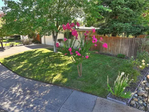 Exterior - 4929 Clear Cir, Carmichael, CA 95608 photo 16 of 17