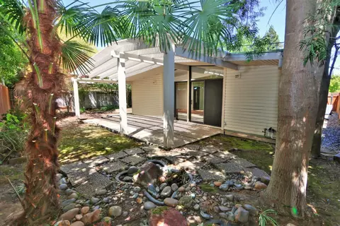 Exterior - 4929 Clear Cir, Carmichael, CA 95608 photo 6 of 17