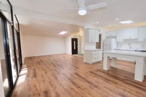 Living - 4929 Clear Cir, Carmichael, CA 95608 photo 7 of 9