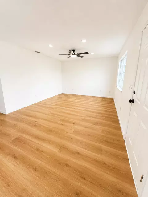 Living - 4372 Evelyn Dr, Olivehurst, CA 95961 photo 1 of 2