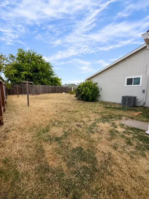 Exterior - 4372 Evelyn Dr, Olivehurst, CA 95961 photo 8 of 8