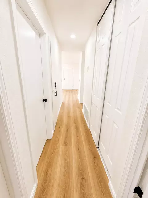 Entry Way - 4372 Evelyn Dr, Olivehurst, CA 95961 photo 2 of 2