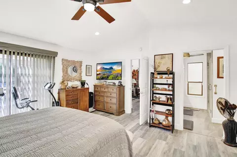 Bedroom - 762 E Milgeo Ave, Ripon, CA 95366 photo 2 of 3