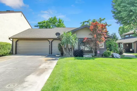 Exterior - 762 E Milgeo Ave, Ripon, CA 95366 photo 5 of 11
