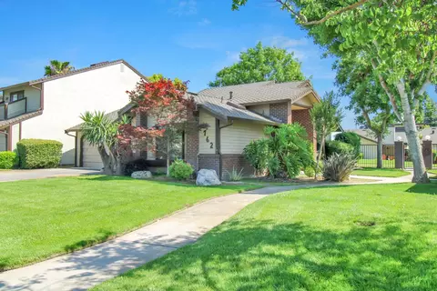 Exterior - 762 E Milgeo Ave, Ripon, CA 95366 photo 4 of 11