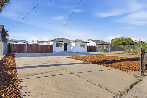 7607 Elder Creek Rd, Sacramento, CA 95824