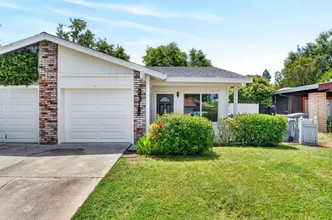 2318 E 8th St, Davis, CA 95618