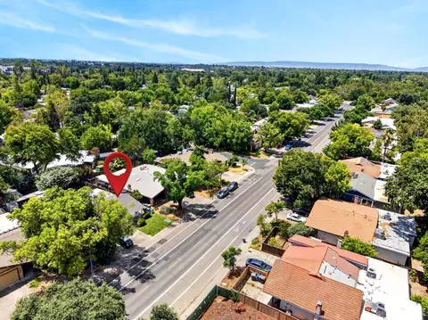 View/Area - 2318 E 8th St, Davis, CA 95618 photo 2 of 3