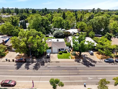 View/Area - 2318 E 8th St, Davis, CA 95618 photo 3 of 3