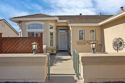 Exterior - 1802 Matterhorn St, Manteca, CA 95337 photo 5 of 10