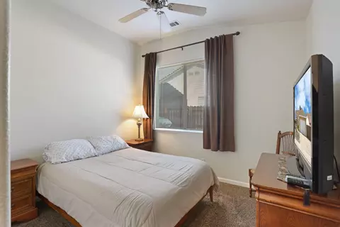 Bedroom - 1802 Matterhorn St, Manteca, CA 95337 photo 4 of 5