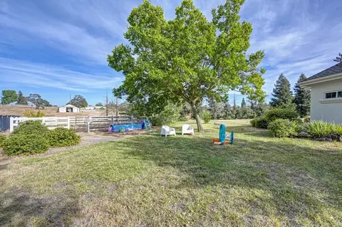 Exterior - 19997 E Liberty Rd, Clements, CA 95227 photo 18 of 31