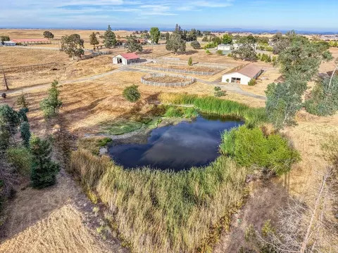View/Area - 19997 E Liberty Rd, Clements, CA 95227 photo 5 of 9