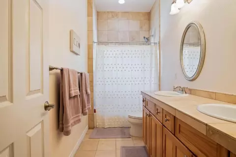 Bath - 19997 E Liberty Rd, Clements, CA 95227 photo 1 of 5