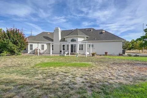 Exterior - 19997 E Liberty Rd, Clements, CA 95227 photo 11 of 31