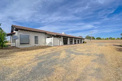 Exterior - 19997 E Liberty Rd, Clements, CA 95227 photo 6 of 31