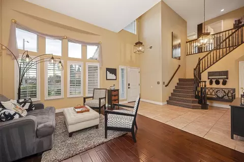 1071 Caragh St, Roseville, CA 95747