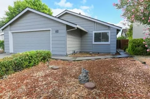 2251 Green Blossom Ct, Rancho Cordova, CA 95670