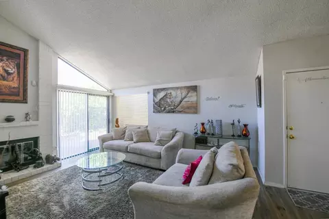 2251 Green Blossom Ct, Rancho Cordova, CA 95670