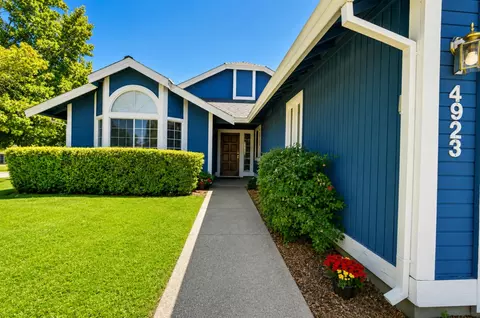 4923 Shady Leaf Way, Sacramento, CA 95838