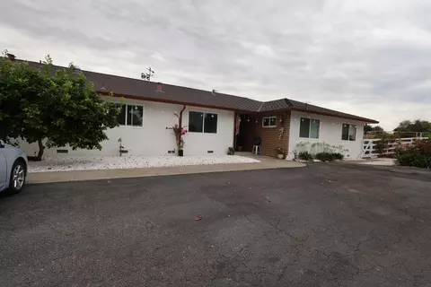 307 Mansfield Rd, Hollister, CA 95023