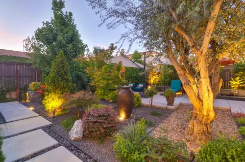 Exterior - 910 Fallen Timber Ct, Rocklin, CA 95765 photo 15 of 21