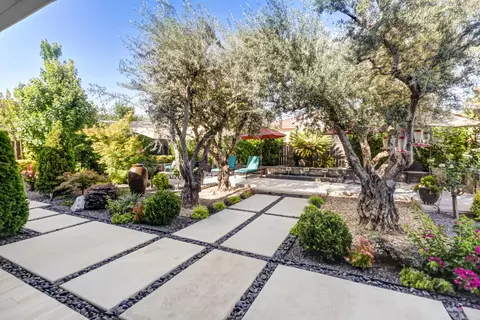 Exterior - 910 Fallen Timber Ct, Rocklin, CA 95765 photo 8 of 21