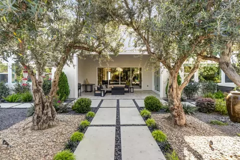 Exterior - 910 Fallen Timber Ct, Rocklin, CA 95765 photo 13 of 21