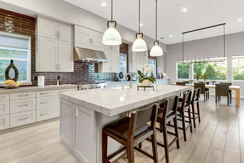 Kitchen - 910 Fallen Timber Ct, Rocklin, CA 95765 photo 4 of 6