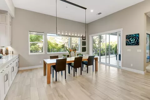 Dining - 910 Fallen Timber Ct, Rocklin, CA 95765 photo 2 of 3