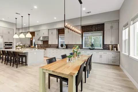 Dining - 910 Fallen Timber Ct, Rocklin, CA 95765 photo 1 of 3
